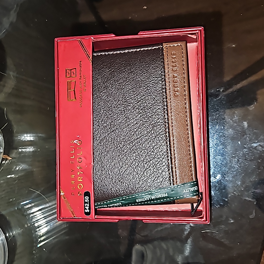 Mens Wallet dark with light bronw